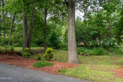 2 Acorn Grove Ballston Lake NY 12019