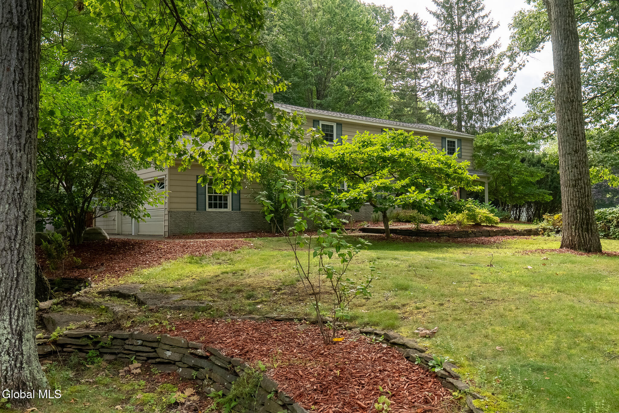 2 Acorn Grove Ballston Lake NY 12019