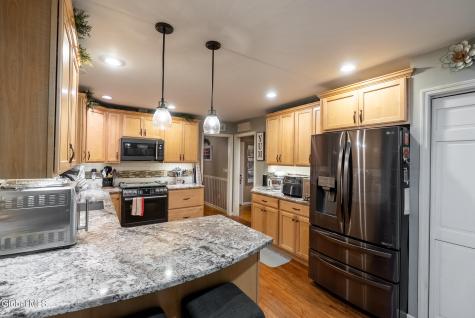 2 Acorn Grove Ballston Lake NY 12019