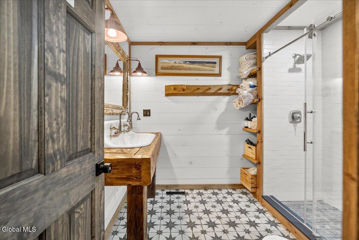 128 Pedrick Road Gloversville NY 12078