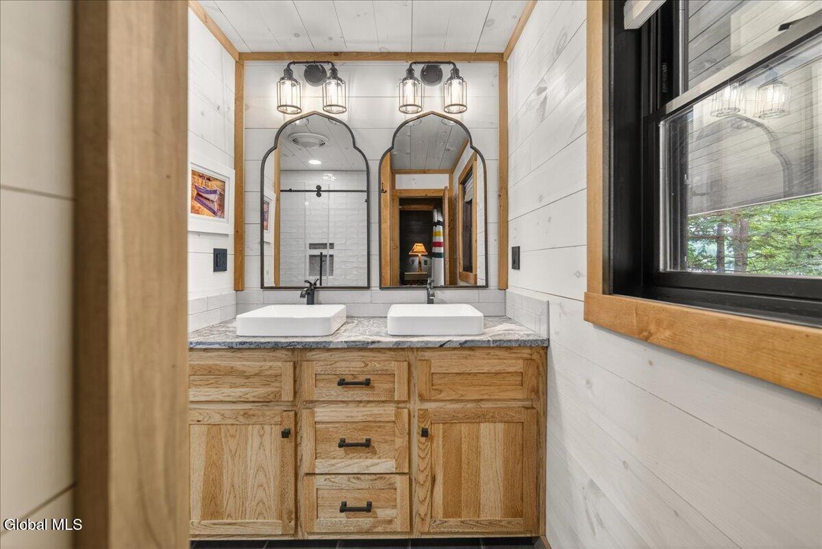 128 Pedrick Road Gloversville NY 12078