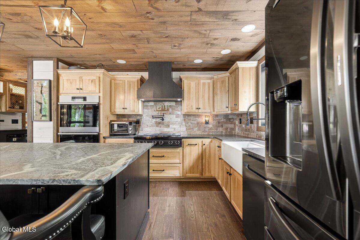 128 Pedrick Road Gloversville NY 12078