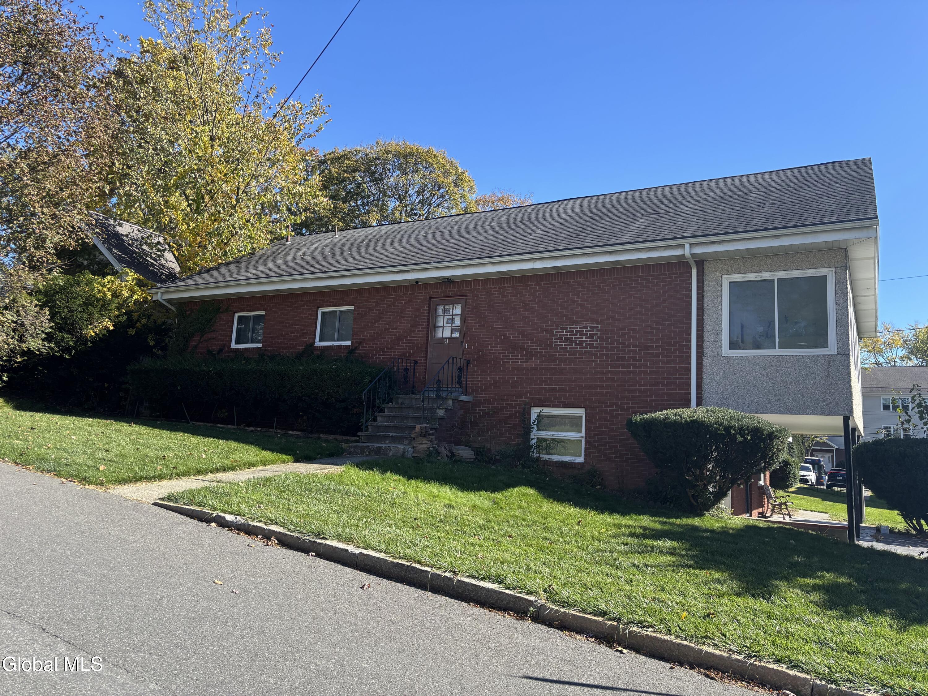 51 Winnie Street Albany NY 12208