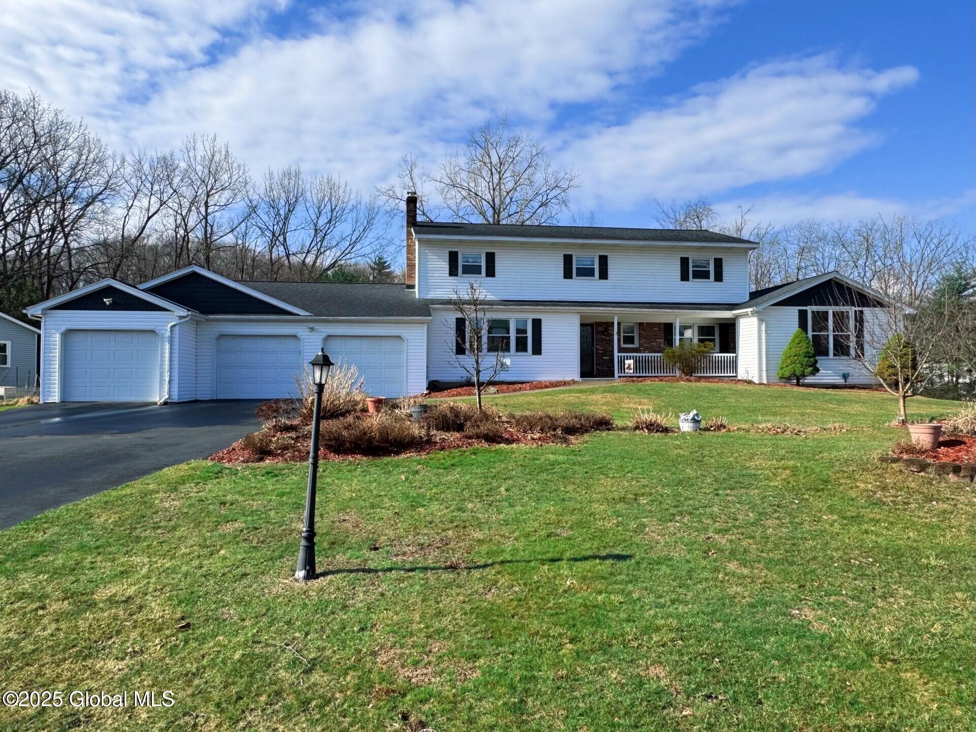 11 Apple Tree Lane Clifton Park NY 12065