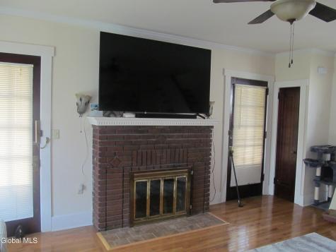 1103 Earl Avenue Schenectady NY 12309