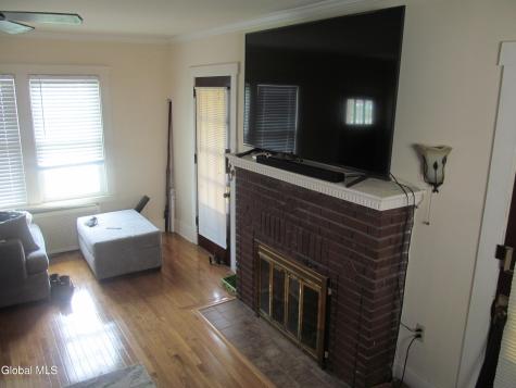 1103 Earl Avenue Schenectady NY 12309