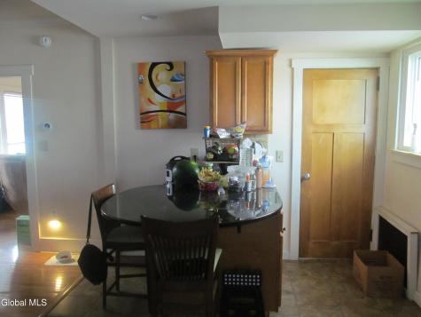 1103 Earl Avenue Schenectady NY 12309
