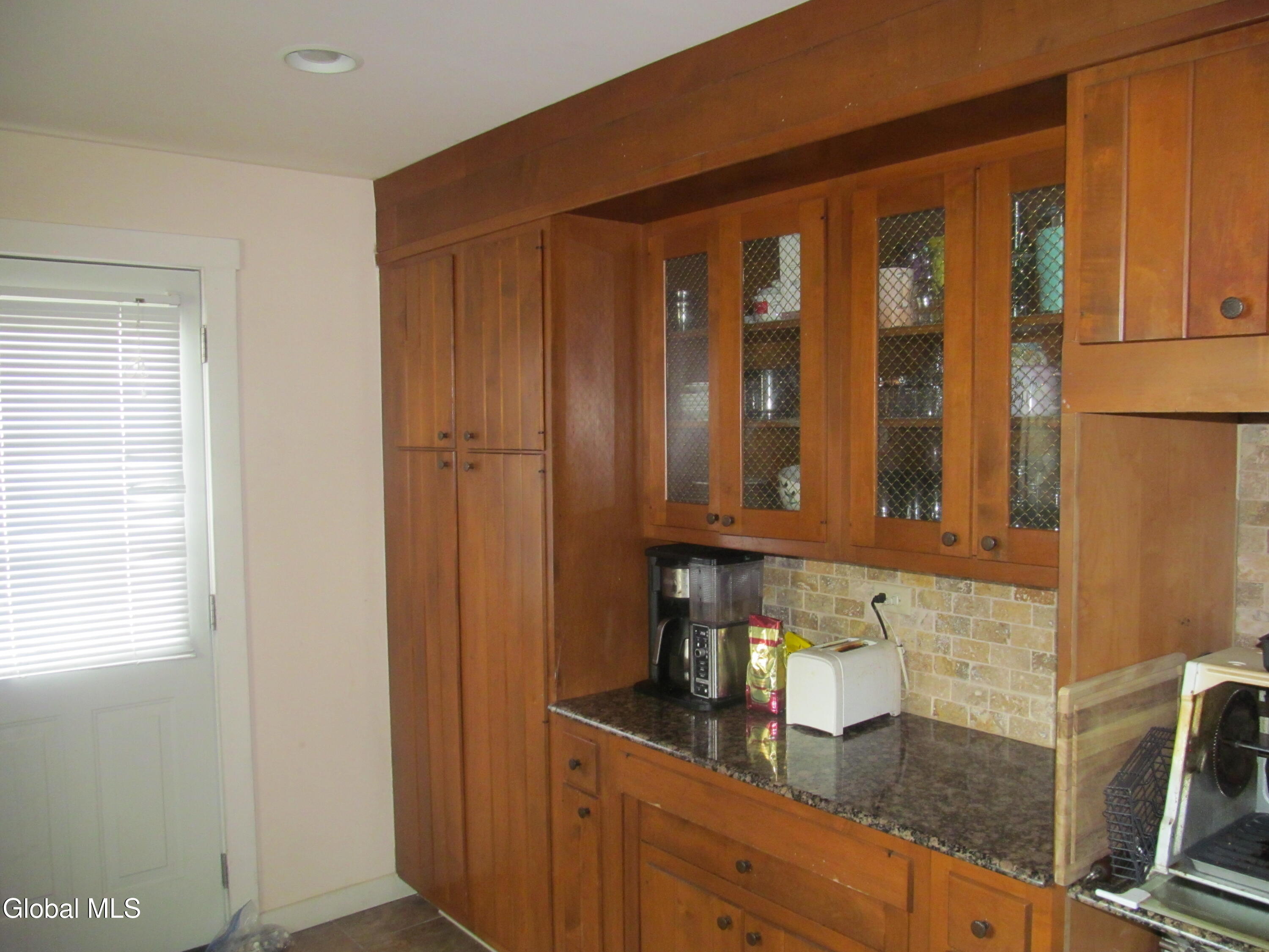 1103 Earl Avenue Schenectady NY 12309
