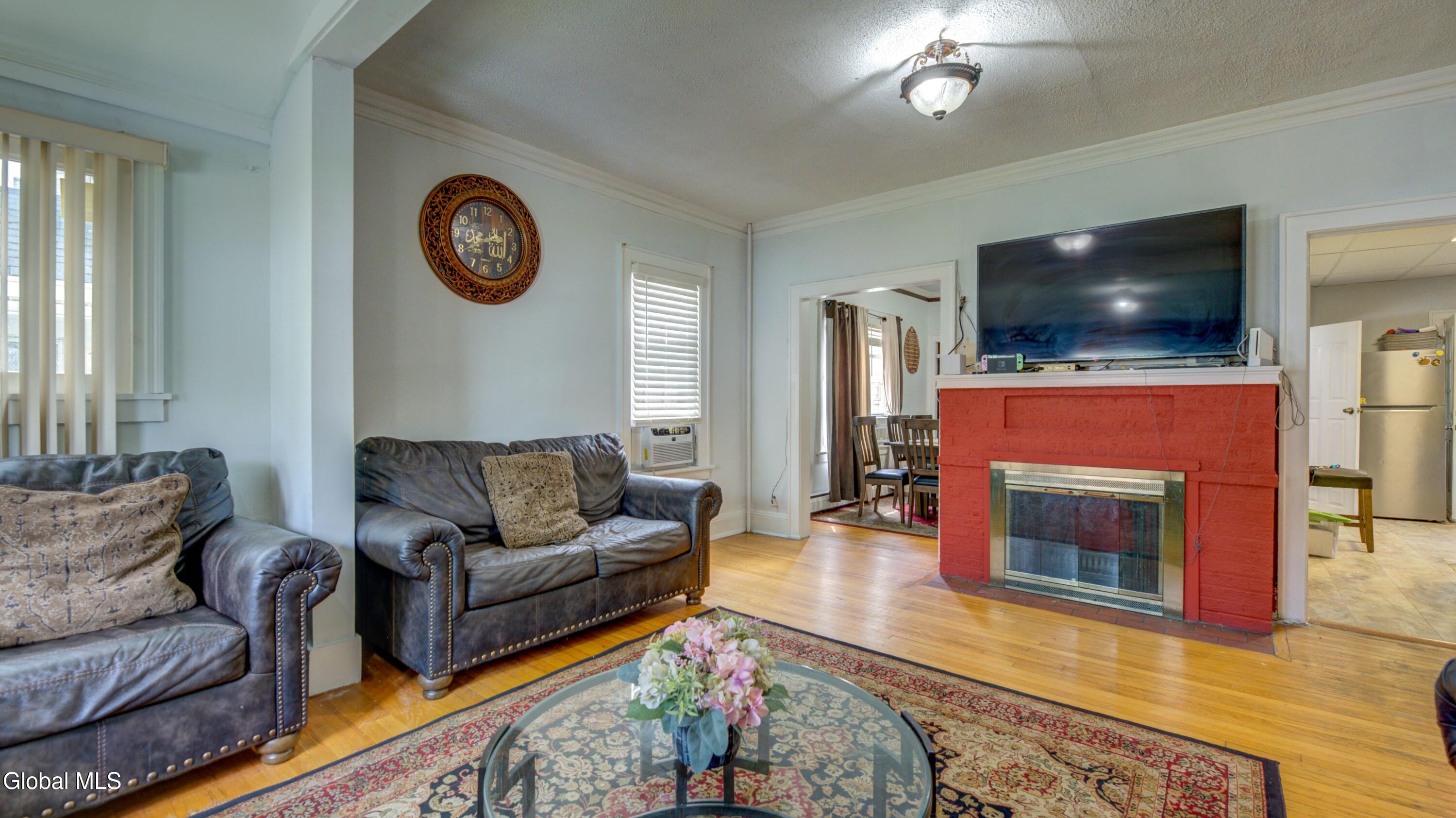 892 Warren Street Albany NY 12208