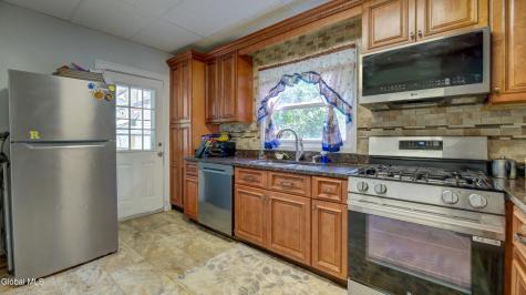 892 Warren Street Albany NY 12208
