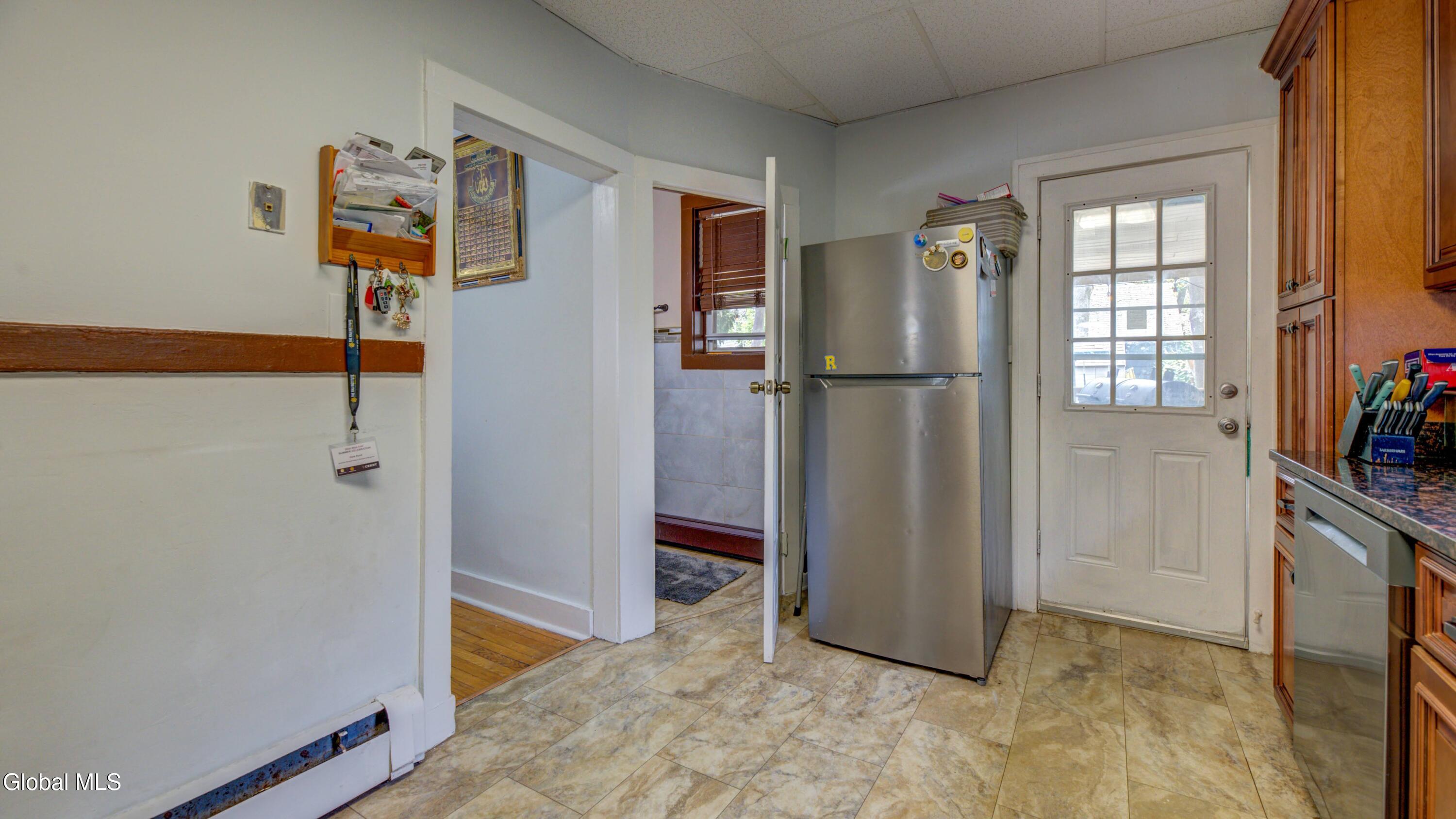892 Warren Street Albany NY 12208