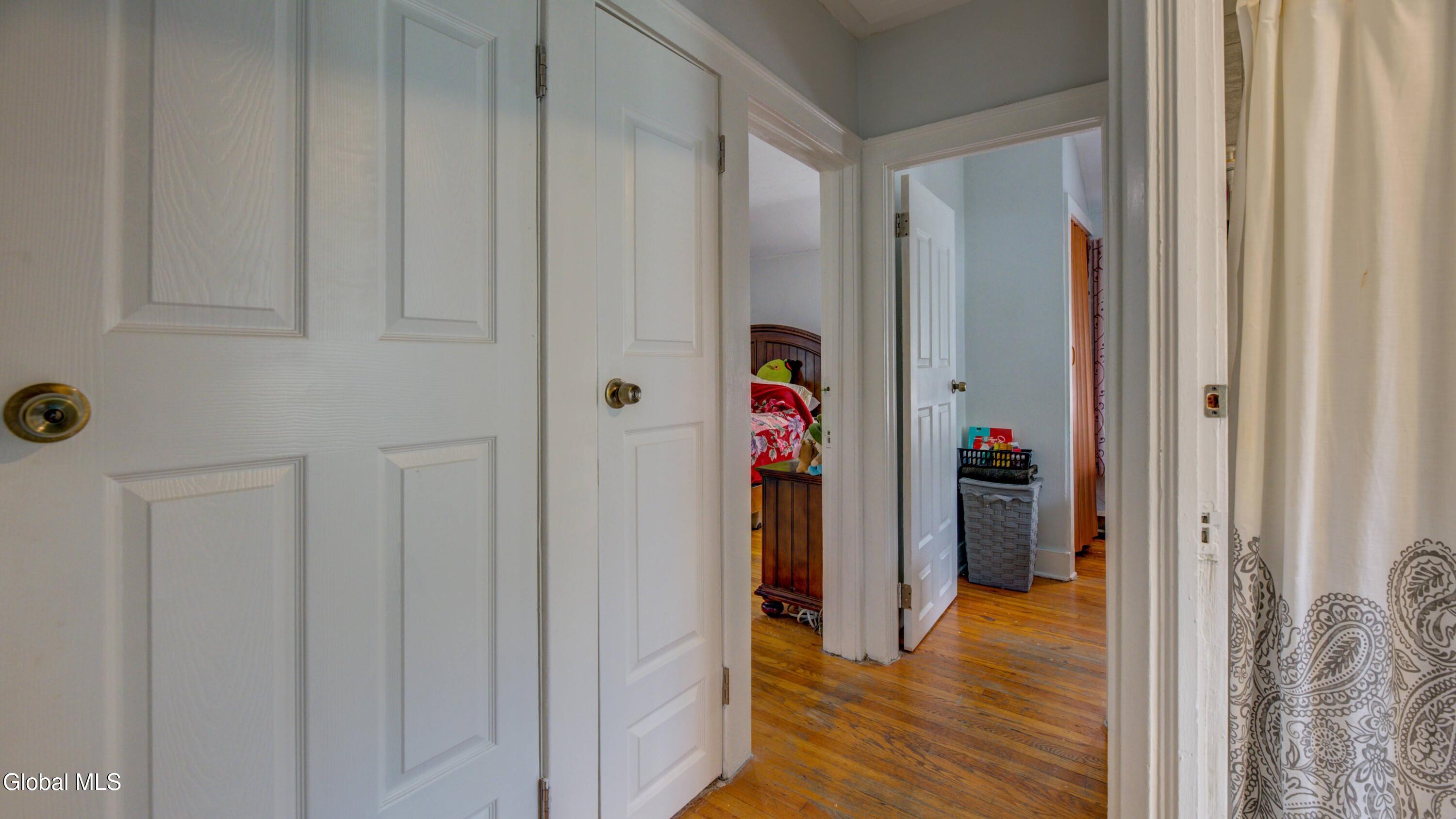 892 Warren Street Albany NY 12208