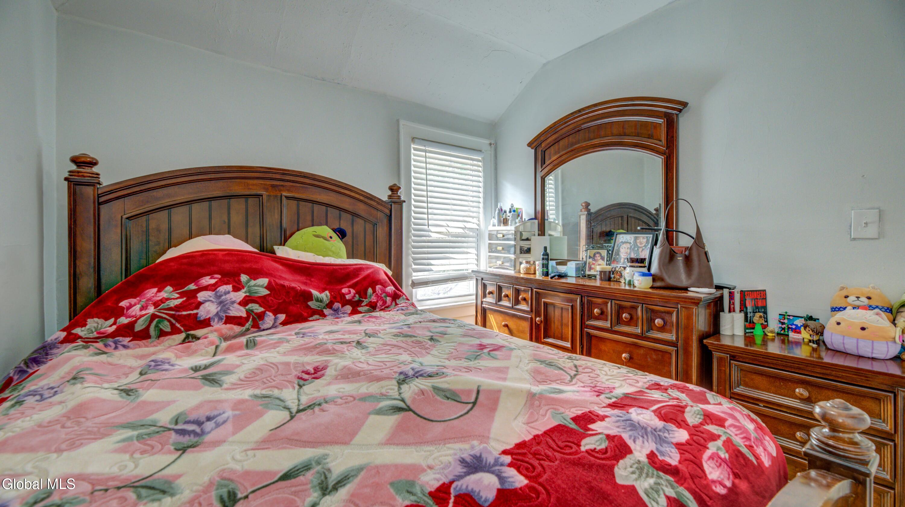 892 Warren Street Albany NY 12208