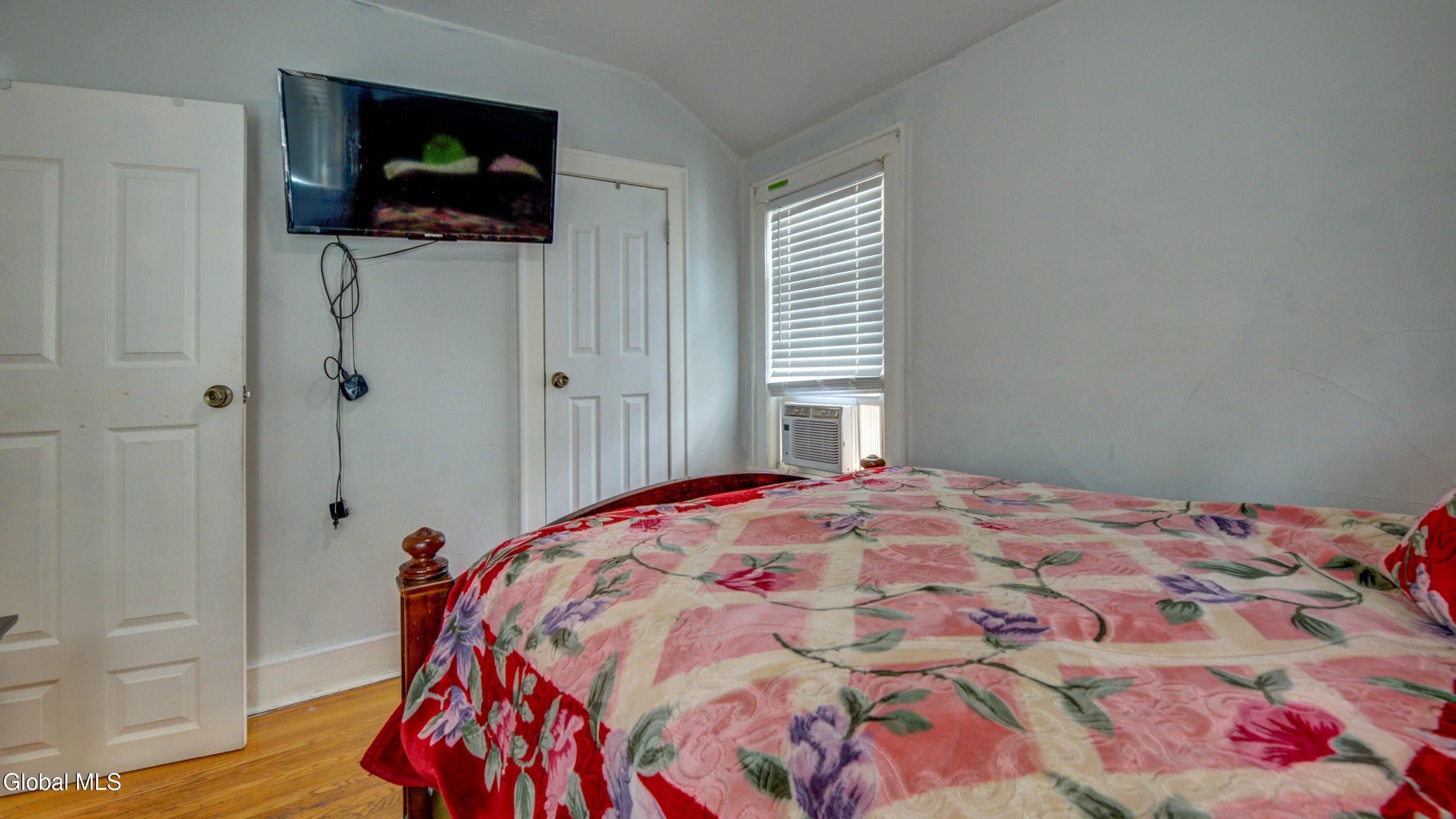 892 Warren Street Albany NY 12208