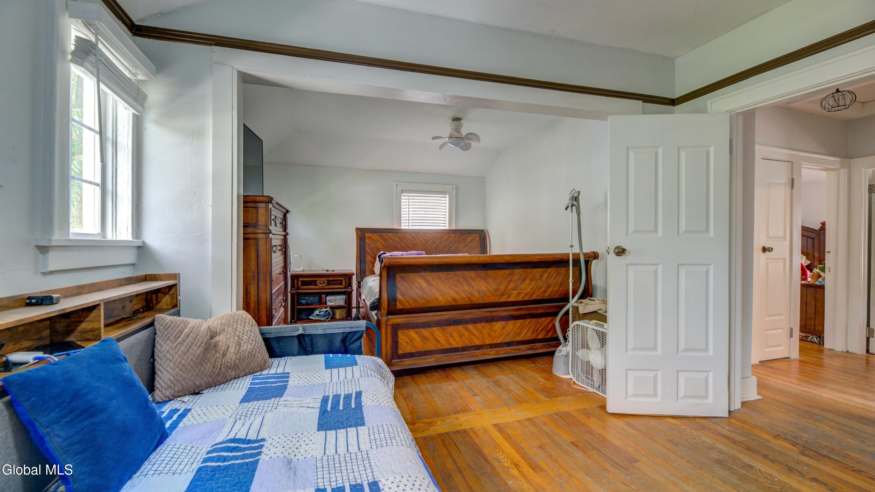 892 Warren Street Albany NY 12208