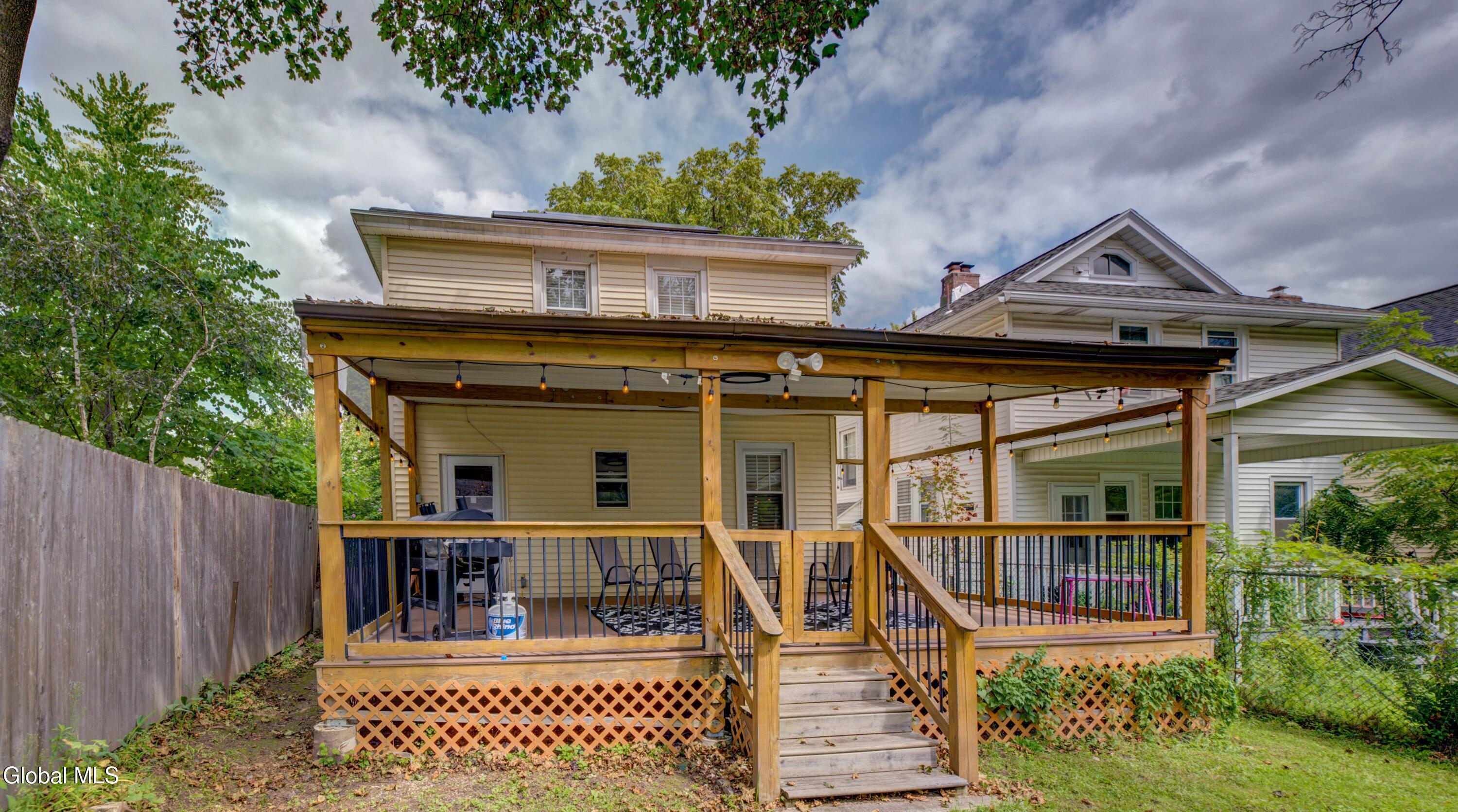 892 Warren Street Albany NY 12208