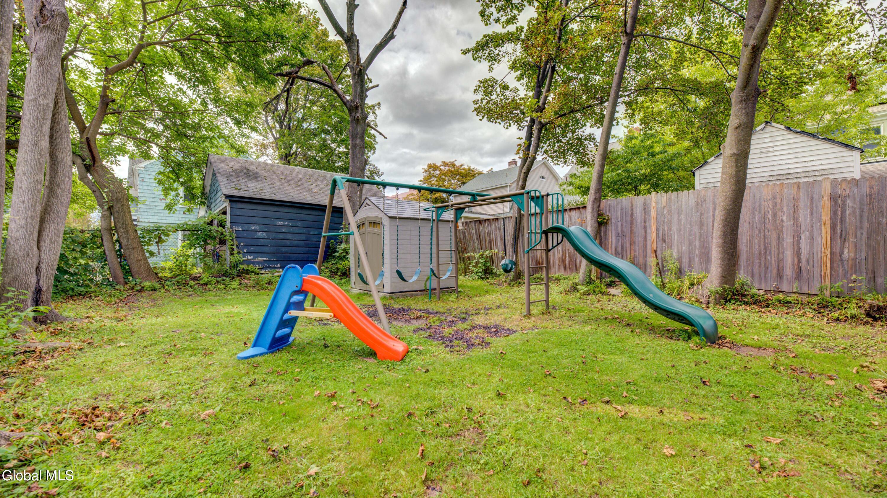 892 Warren Street Albany NY 12208