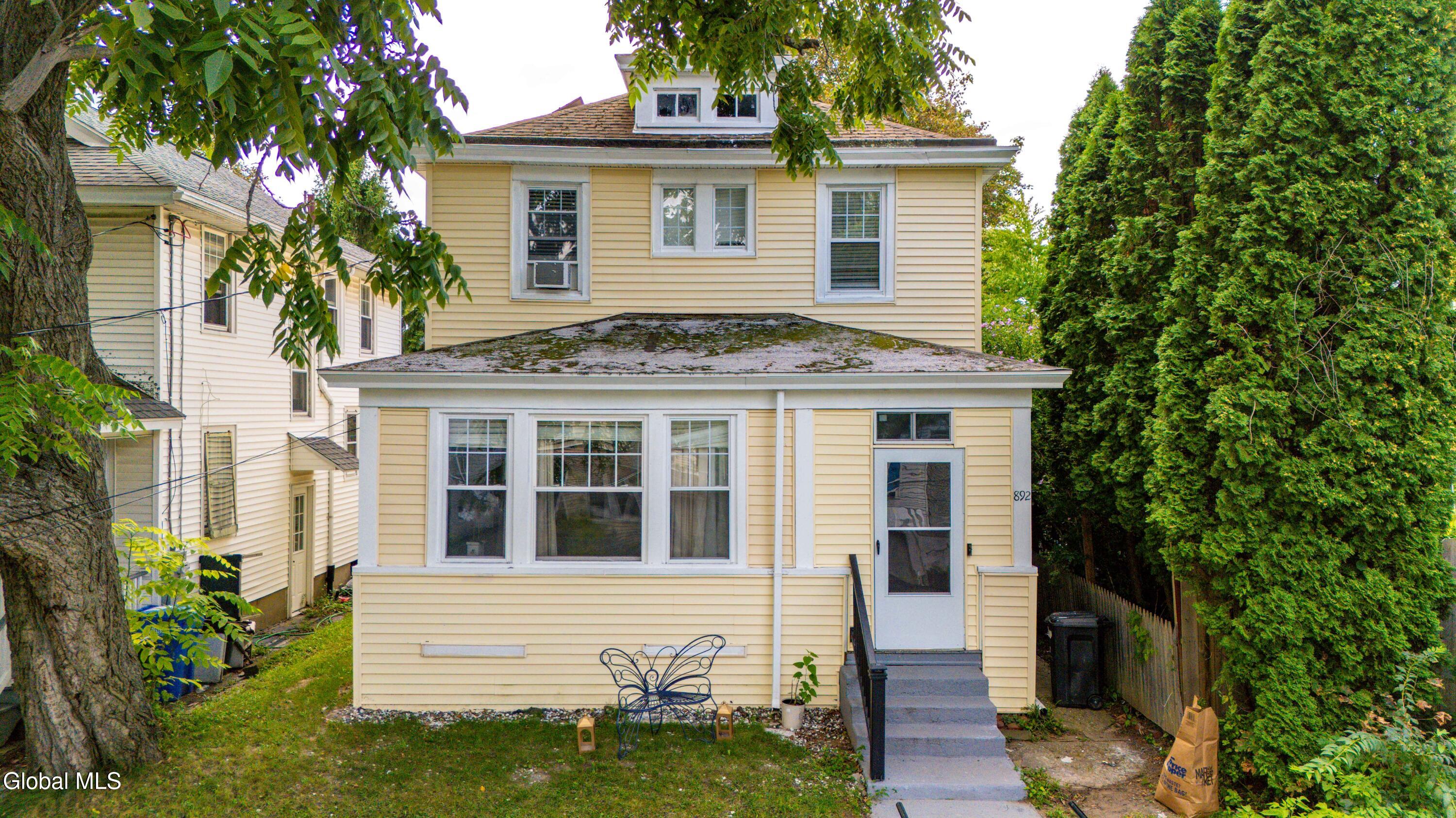 892 Warren Street Albany NY 12208
