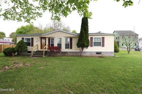 11 East Street Schaghticoke NY 12154