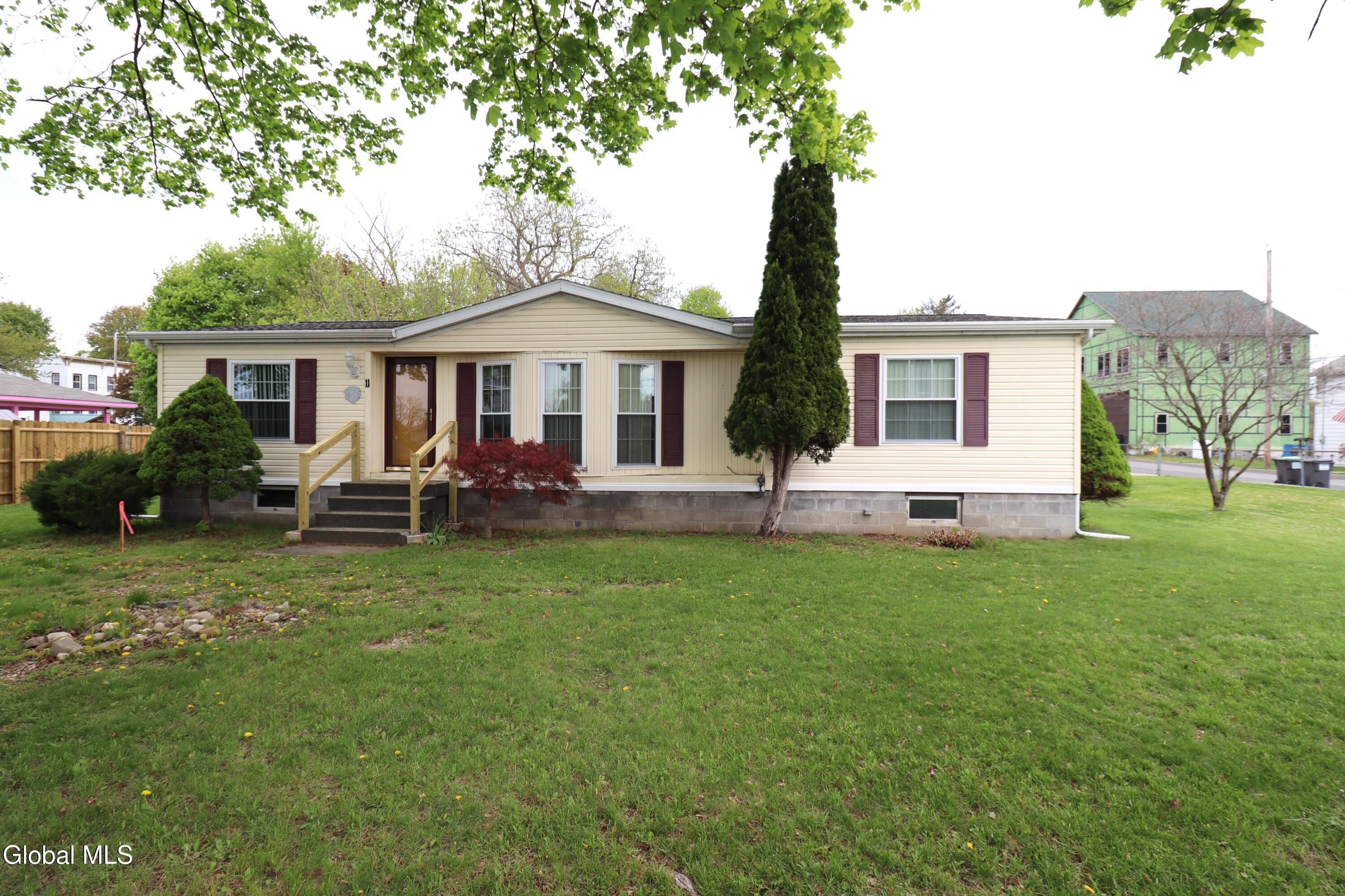 11 East Street Schaghticoke NY 12154