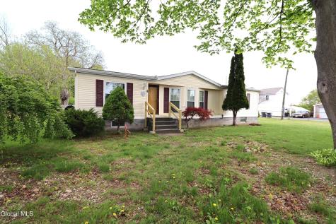 11 East Street Schaghticoke NY 12154