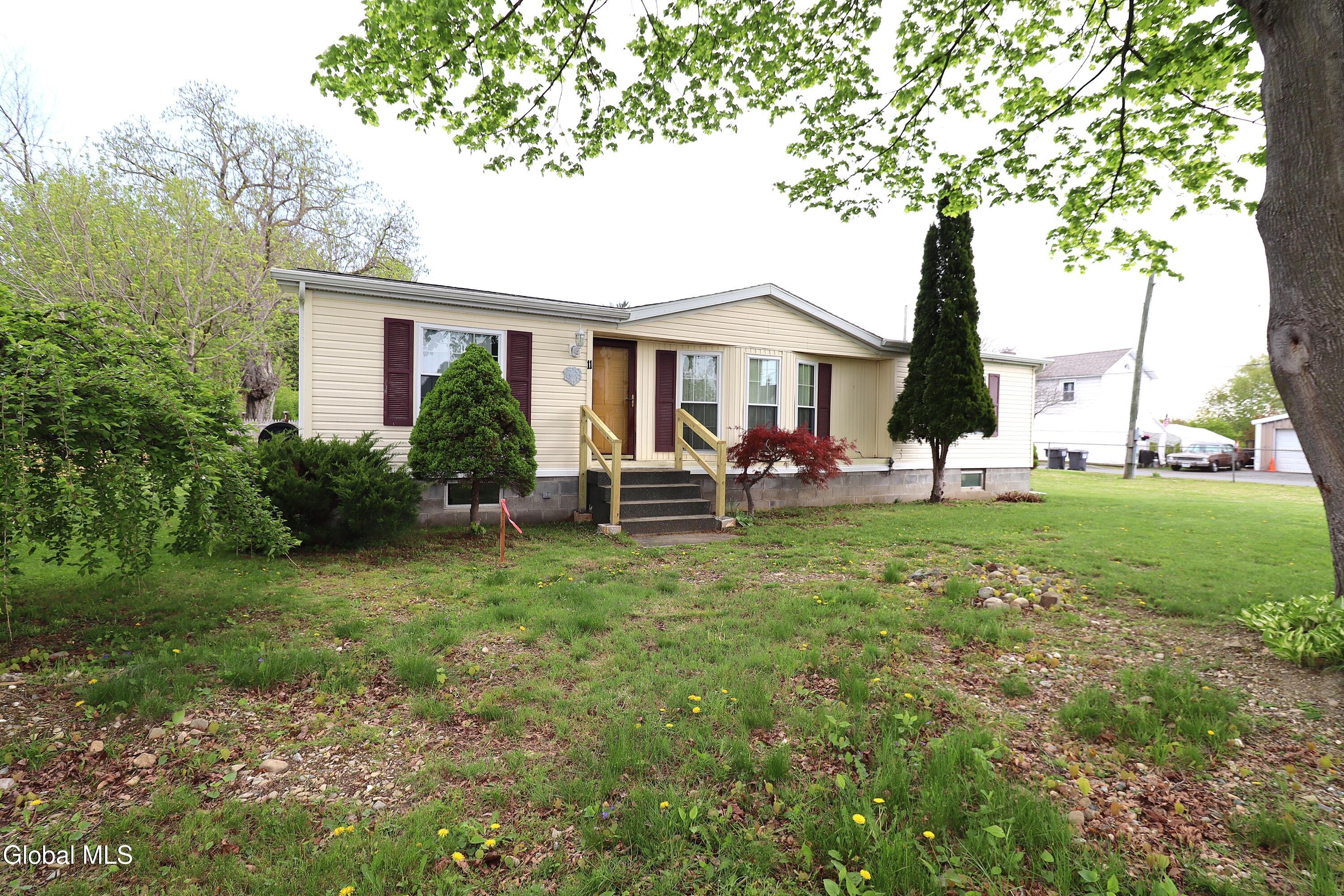 11 East Street Schaghticoke NY 12154