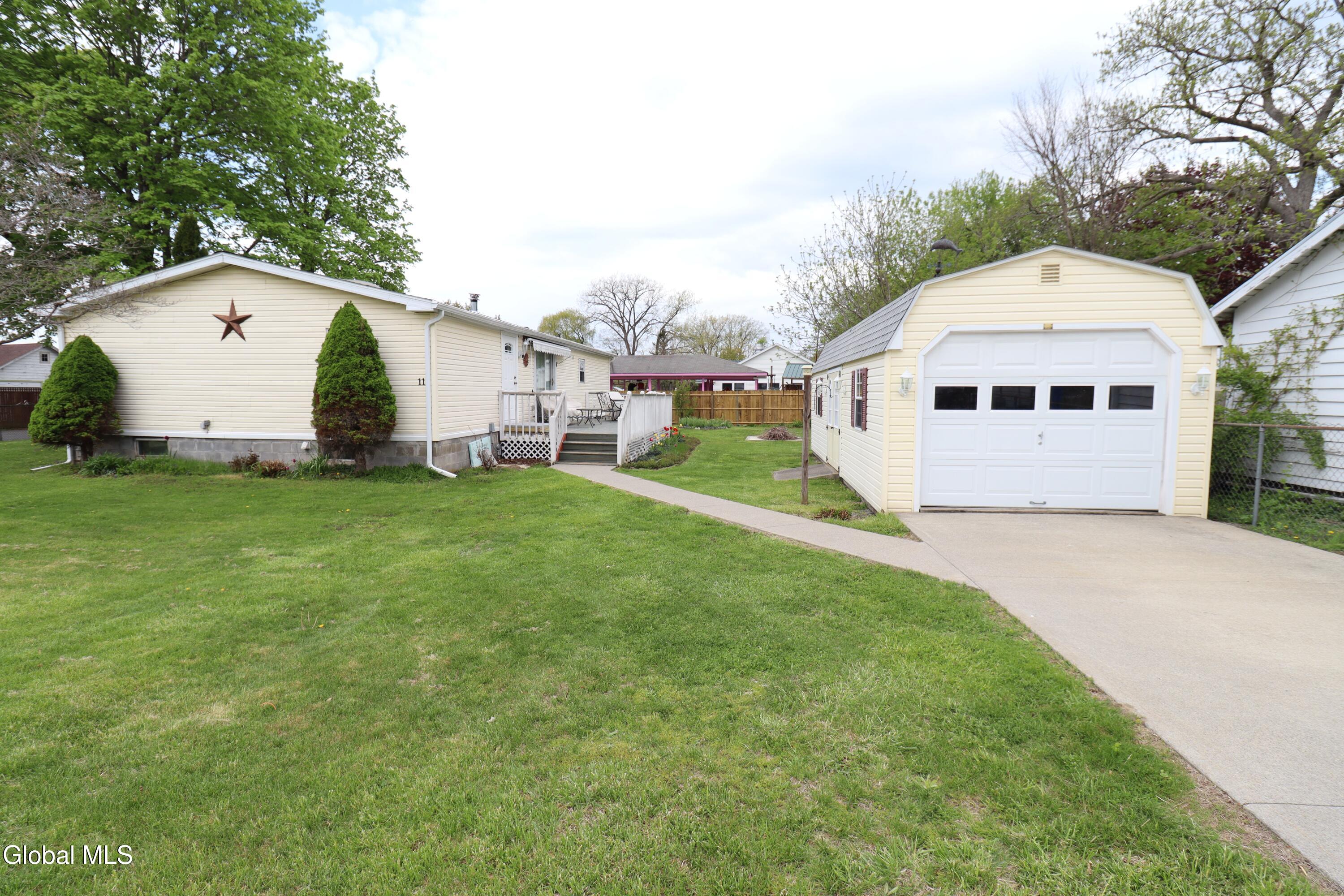 11 East Street Schaghticoke NY 12154