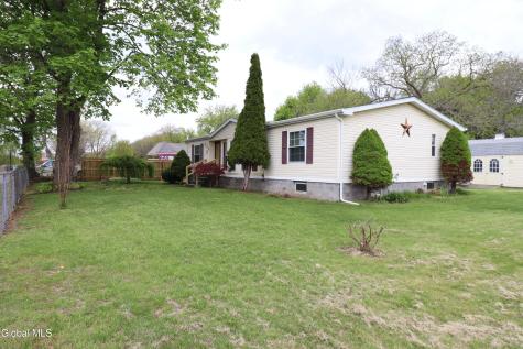 11 East Street Schaghticoke NY 12154