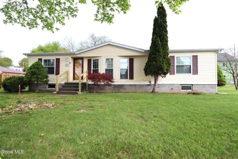 11 East Street Schaghticoke NY 12154