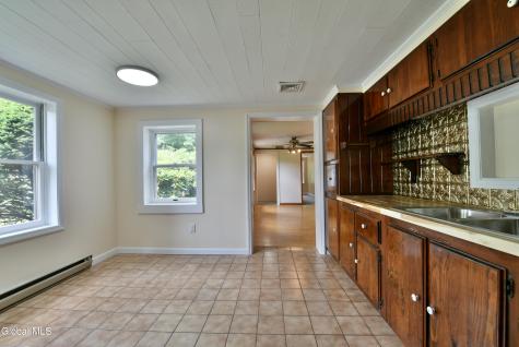 300 Vandenburgh Point Road Gloversville NY 12078