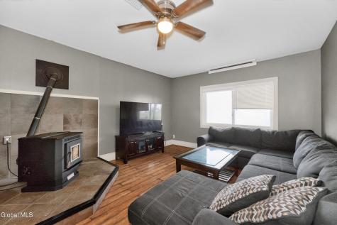 4123 County Route 21 Schodack Landing NY 12156