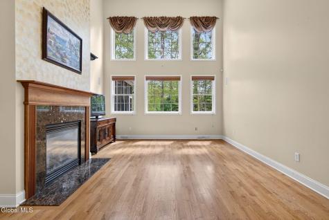 56 Jean Place Schenectady NY 12303