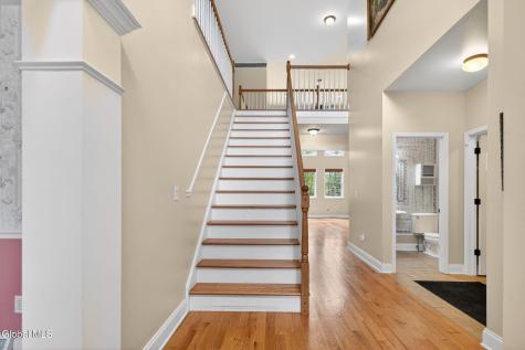 56 Jean Place Schenectady NY 12303