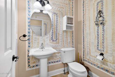 56 Jean Place Schenectady NY 12303