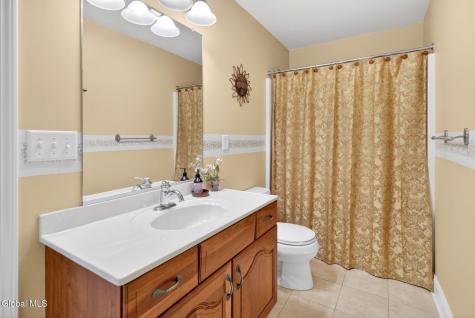 56 Jean Place Schenectady NY 12303