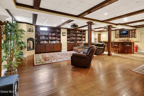 56 Jean Place Schenectady NY 12303