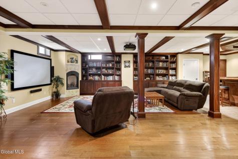 56 Jean Place Schenectady NY 12303