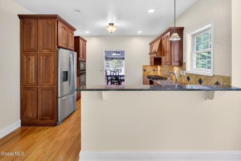 56 Jean Place Schenectady NY 12303