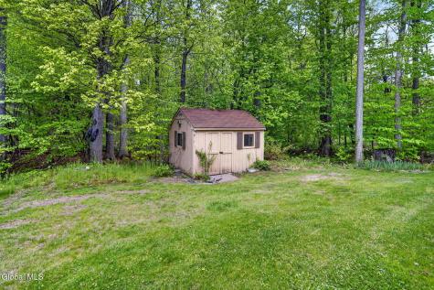 56 Jean Place Schenectady NY 12303
