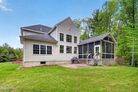 56 Jean Place Schenectady NY 12303