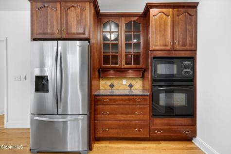 56 Jean Place Schenectady NY 12303
