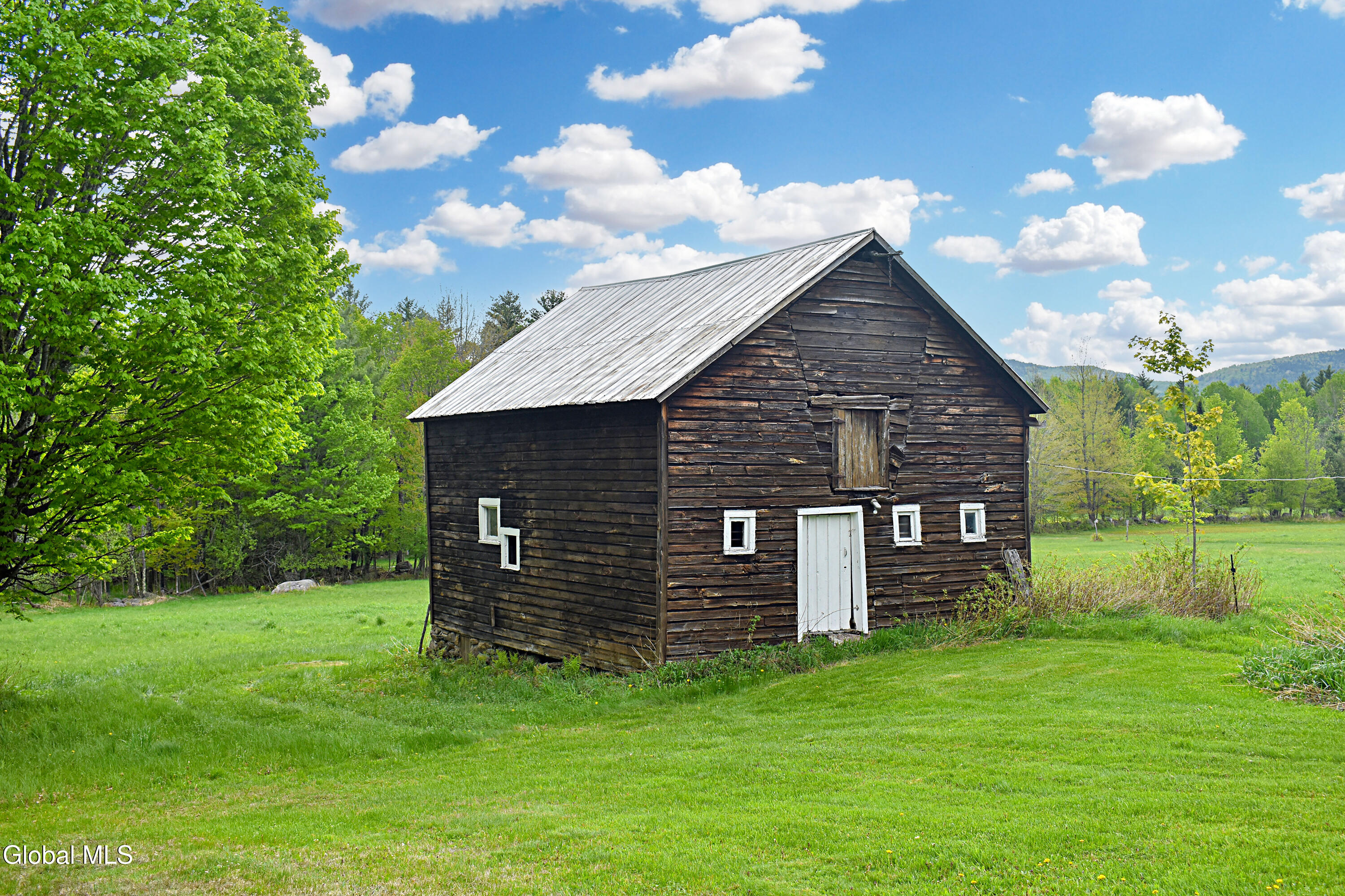 326 Harvey Road North River NY 12856