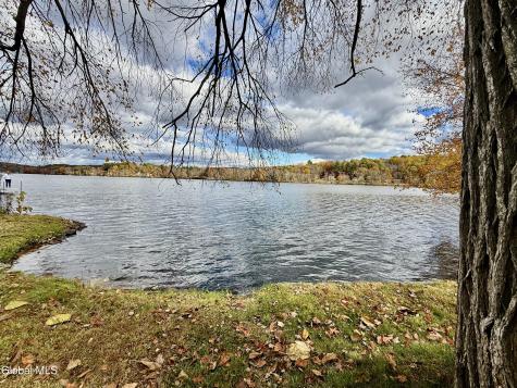 22 Crailo Lane Nassau NY 12123