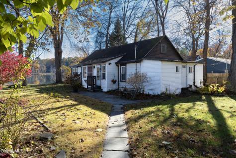 22 Crailo Lane Nassau NY 12123