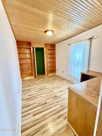 22 Crailo Lane Nassau NY 12123