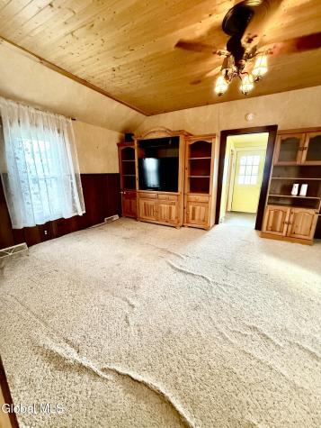 22 Crailo Lane Nassau NY 12123