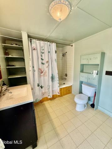 22 Crailo Lane Nassau NY 12123