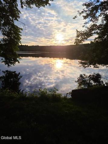 22 Crailo Lane Nassau NY 12123