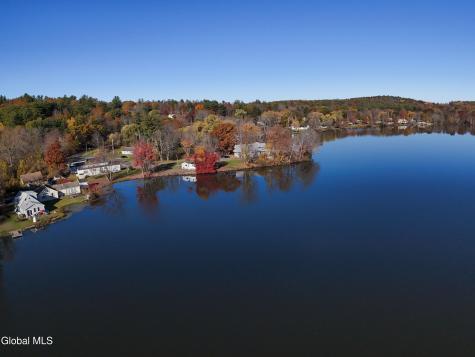 22 Crailo Lane Nassau NY 12123