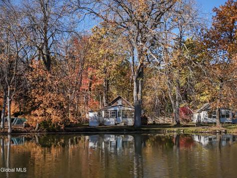 22 Crailo Lane Nassau NY 12123